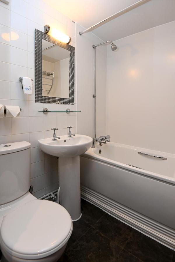 Swan, Thatcham By Marston'S Inns Exteriér fotografie