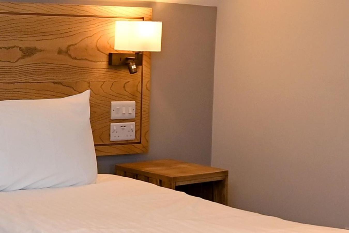 Swan, Thatcham By Marston'S Inns Exteriér fotografie