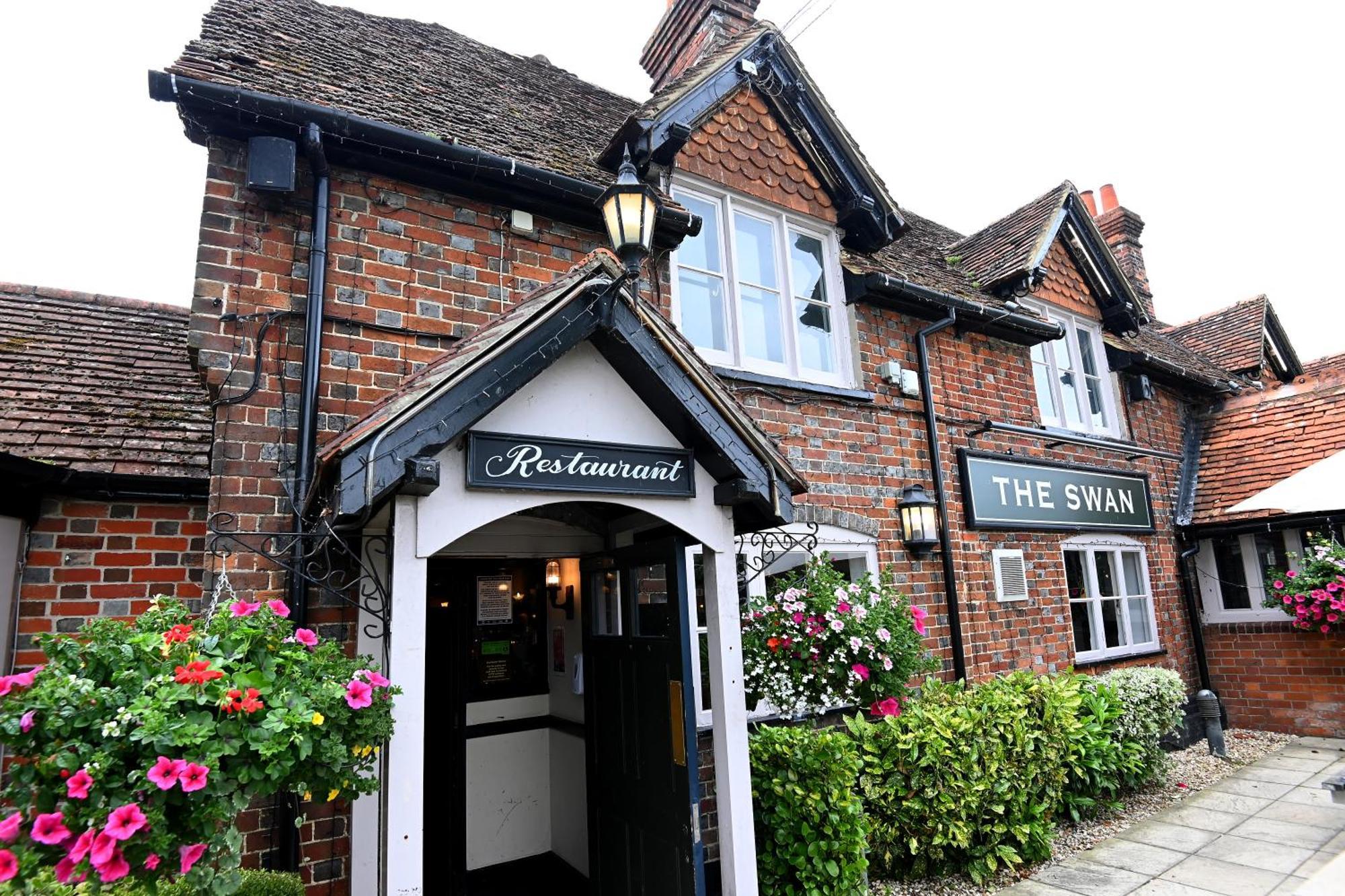 Swan, Thatcham By Marston'S Inns Exteriér fotografie