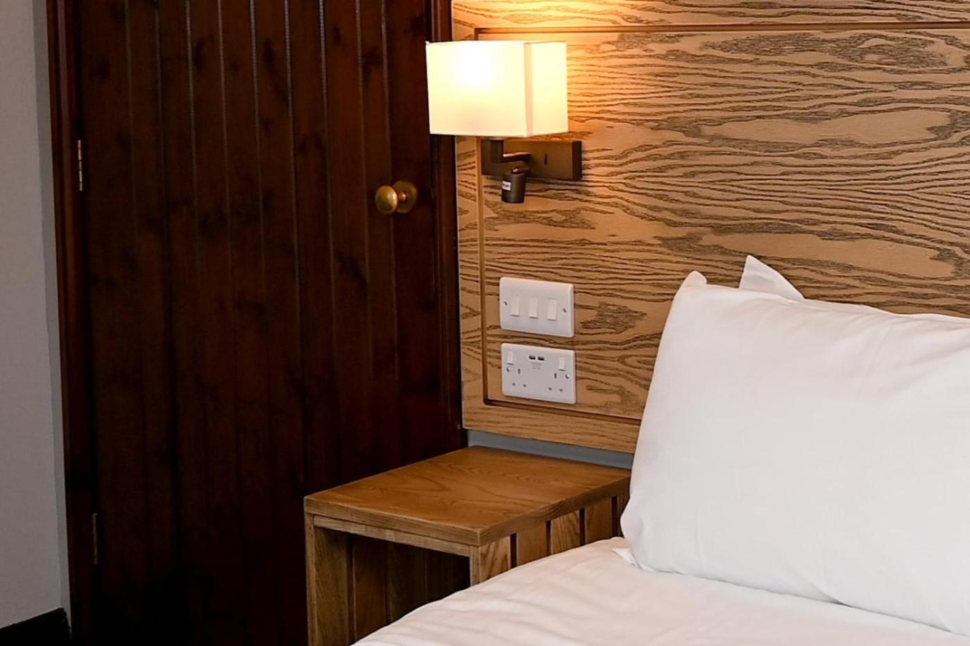 Swan, Thatcham By Marston'S Inns Exteriér fotografie